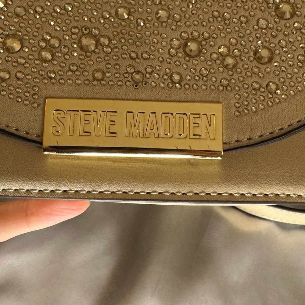 Steve Madden Cream and Gold Crossbody Bag - Picture 8 of 9